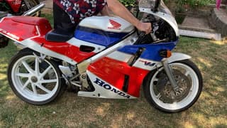 1992 Honda 399cc VFR400R NC30 Frame no. NC30-2000416 Engine no. NC13E- 2100416 (see text) image 4
